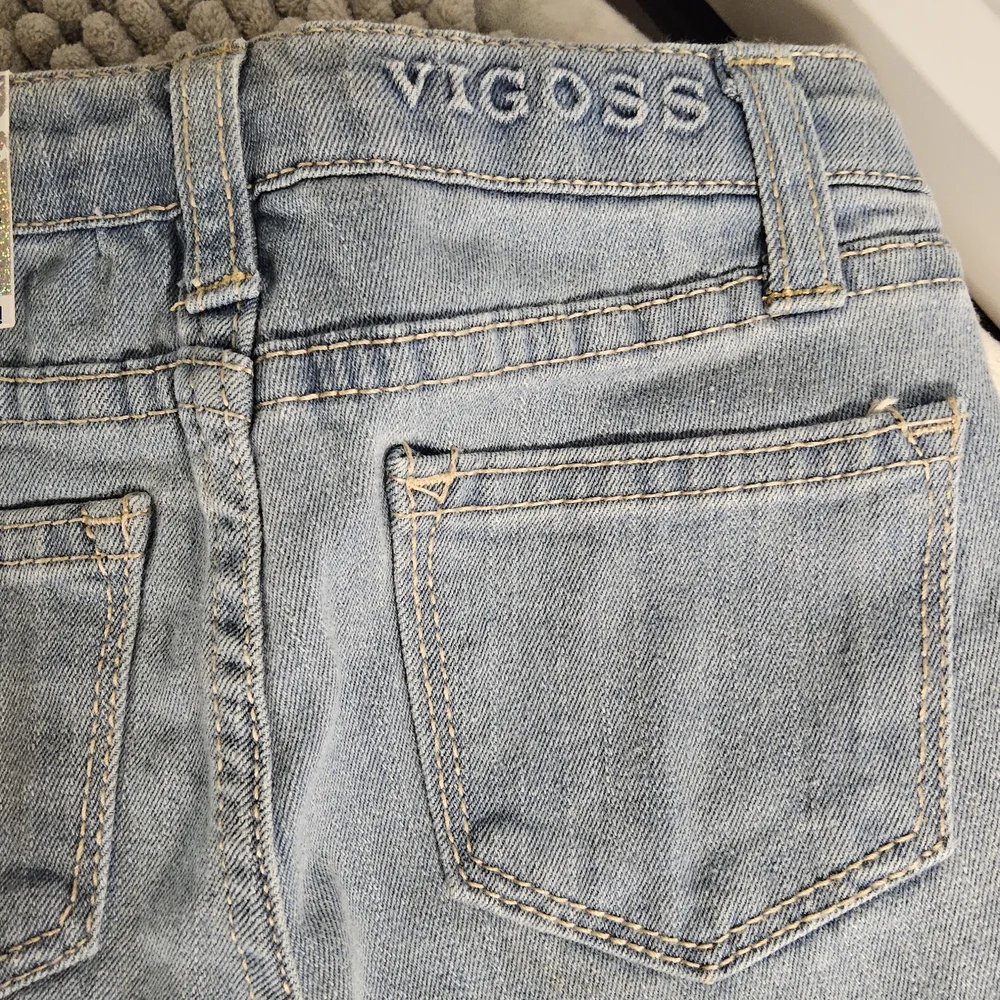 NWT Size 2T Vigoss Kids Light Blue Jeans with Star Accents